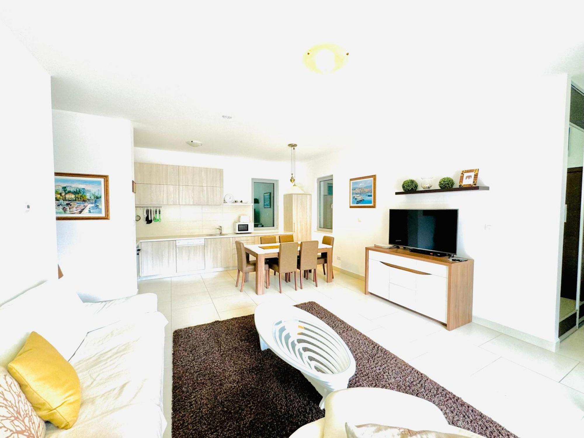 Lavender Bay Apartment C21 Donji Morinj Exteriör bild