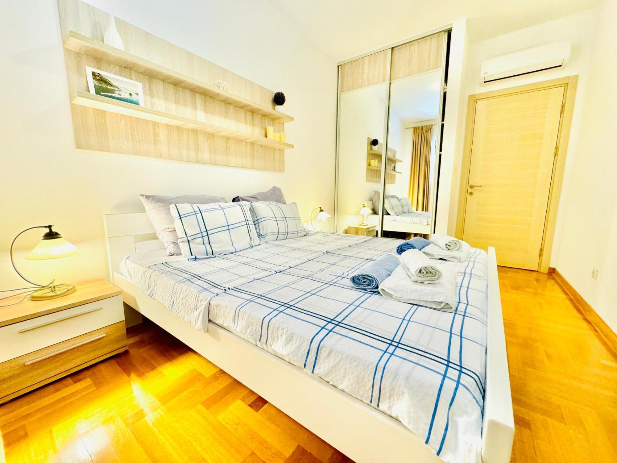 Lavender Bay Apartment C21 Donji Morinj Exteriör bild